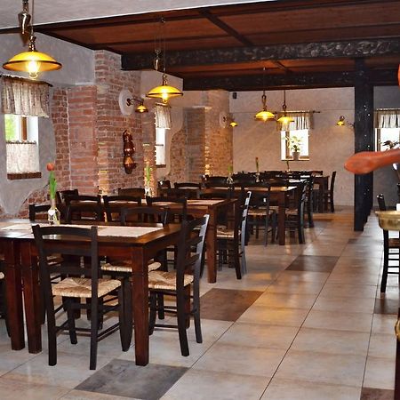 Granarollo Penzion Pizzeria Mlynany Exterior foto